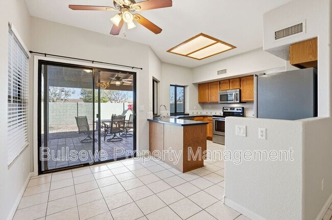 Building Photo - 4566 W Shannon St