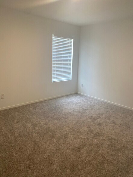 Building Photo - 3017 Pensacola Dr