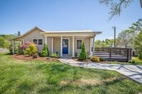 Building Photo - Fantastic 1930s Cottage - Renovated Top to...