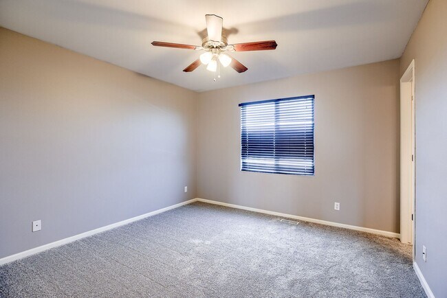 Building Photo - Charming Multi-Level Near Parks and Lakes!!