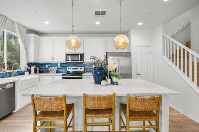 Building Photo - 2612 Babaco St