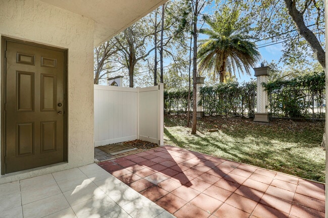 Building Photo - 4170 Napoli Lake Dr