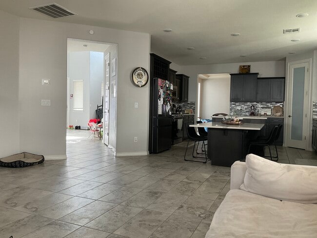 Building Photo - 12463 Pleasant Crest