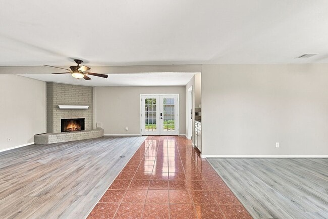 Building Photo - 15706 Cavendish Dr