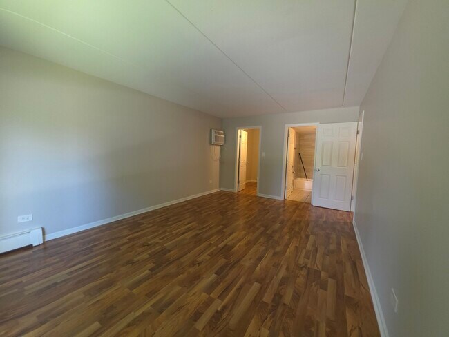 Building Photo - 1675 Kiowa Cir