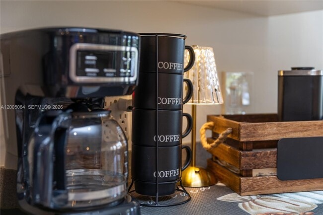 Building Photo - 1896 Crestview Way