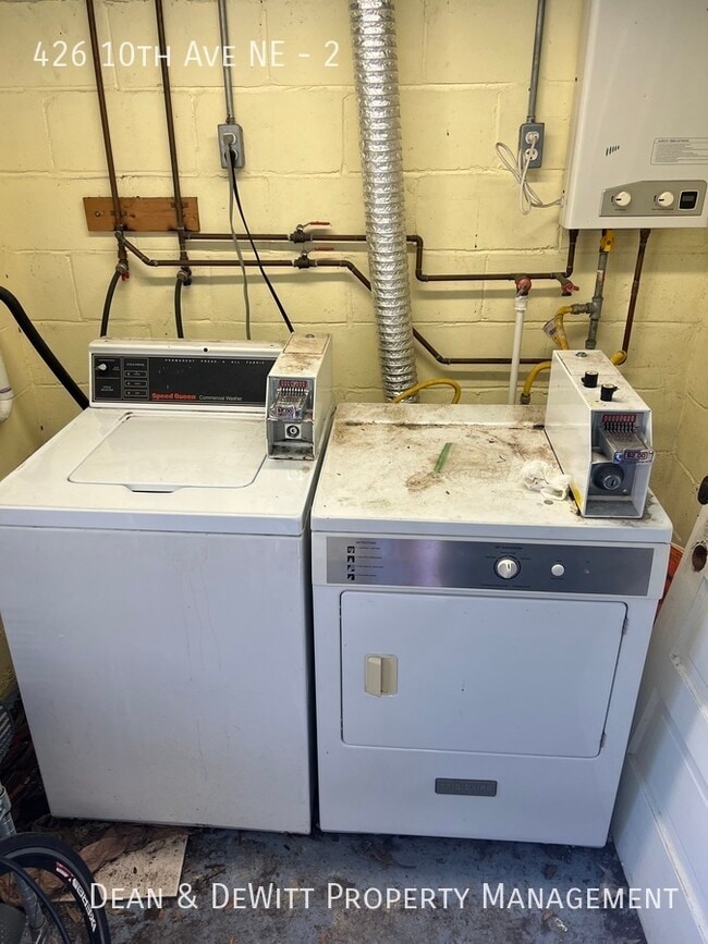 Building Photo - 426 10th Ave NE