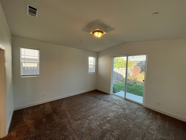 Building Photo - 1037 Shultz Ln