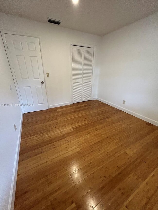 Building Photo - 6857 SW 36th Ct