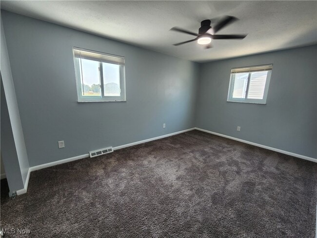 Building Photo - 292 Parkway Dr