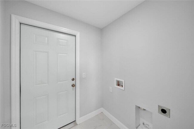 Building Photo - 1829 NW 7th Pl