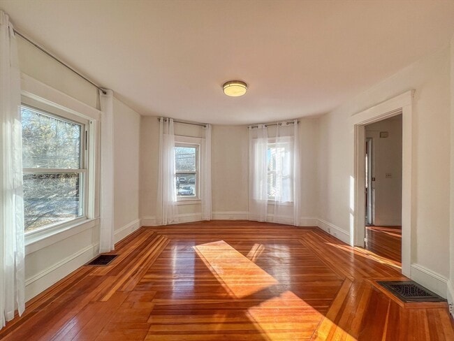 Building Photo - 1146 Chestnut St