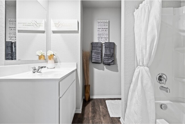 Building Photo - 10439 Lateleaf Oak