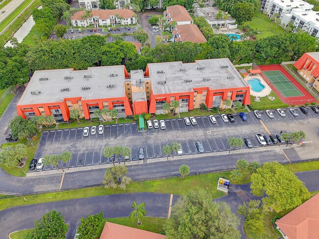 Building Photo - 22615 SW 66th Ave