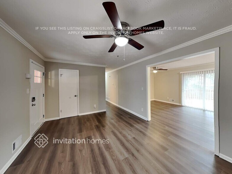 Building Photo - 2871 Knollview Dr