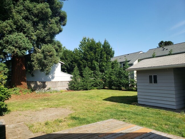 Building Photo - Unique Forest Grove Ranch with Large Backyard