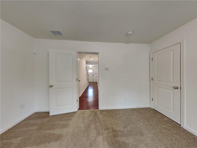 Building Photo - 975 Society Cir