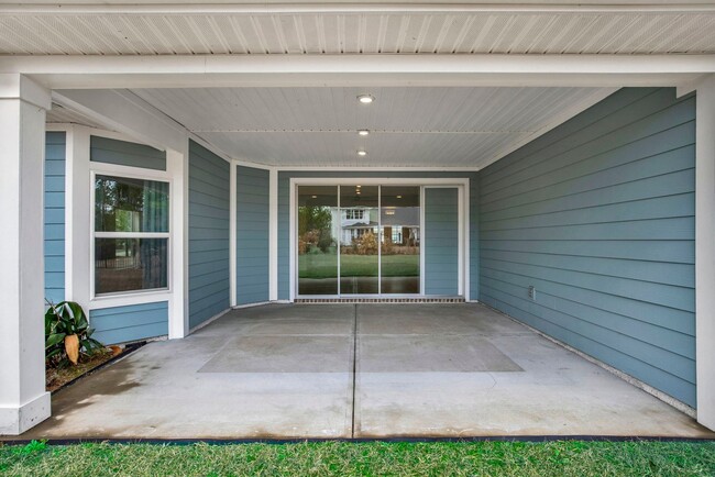 Building Photo - Waterways