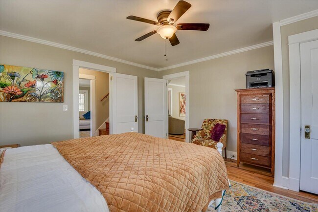 Building Photo - 126 Horry St SE