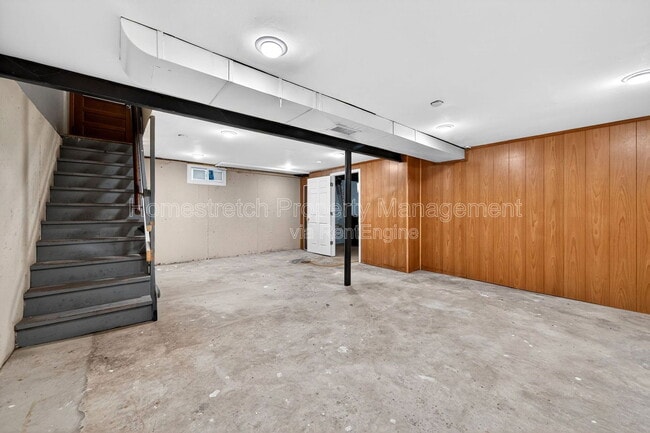 Building Photo - 207 Anistasia Dr