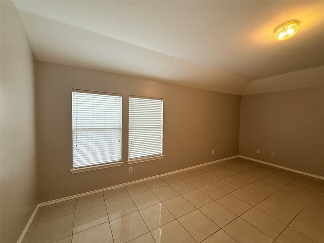 Building Photo - 12818 Magenta Oaks