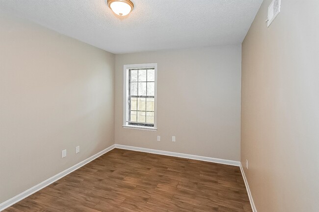 Building Photo - 3025 Wood Thrush Dr