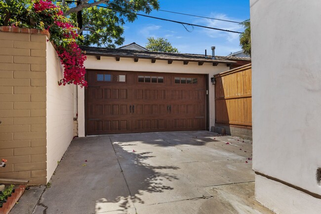 Building Photo - Gorgeous Historic Point Loma Home! Solar! ...