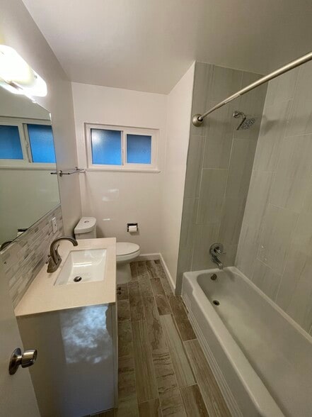 Building Photo - 3906 U St