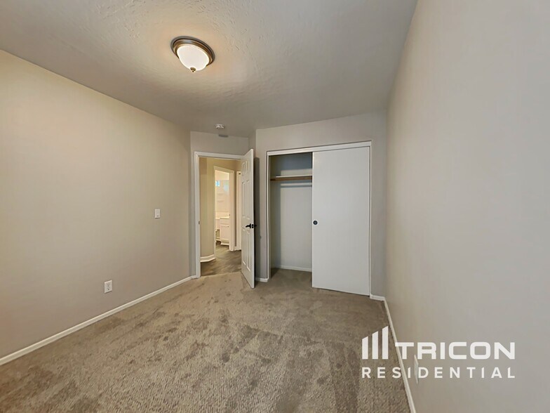 Building Photo - 4314 S Emery St