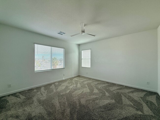 Building Photo - Beautiful Spring Valley Lennar Home-Make it yours today!