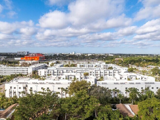 Building Photo - 618 NE 2nd St