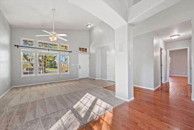 Building Photo - 2258 S Gibralter Way