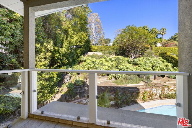 Building Photo - 11215 Sunset Blvd