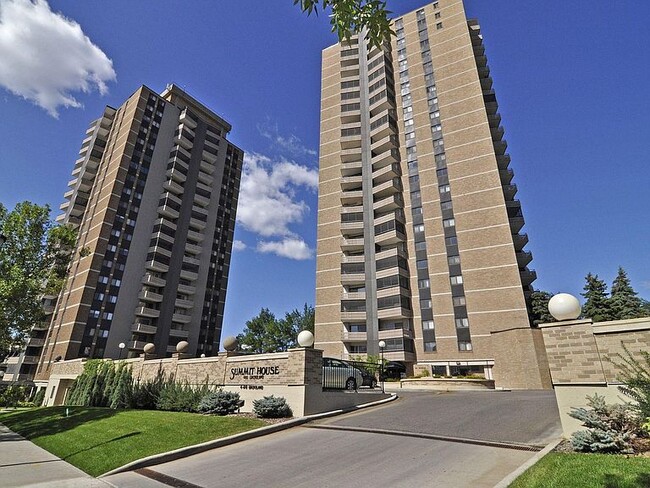 Building Photo - 410 Groveland Ave