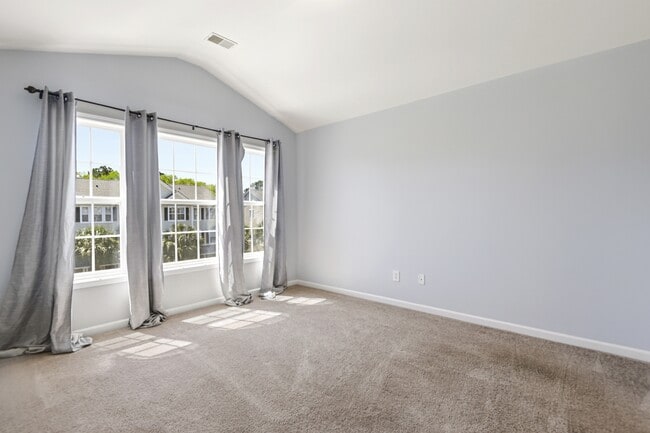 Building Photo - 1406 Hamlin Park Cir