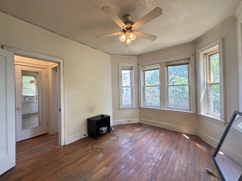 Building Photo - 4830 W Addison St