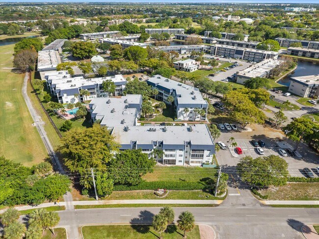 Building Photo - 8000 Lagos De Campo Blvd