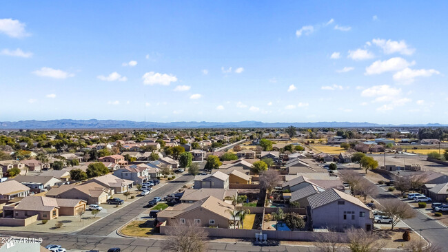 Building Photo - 39837 N Manetti St