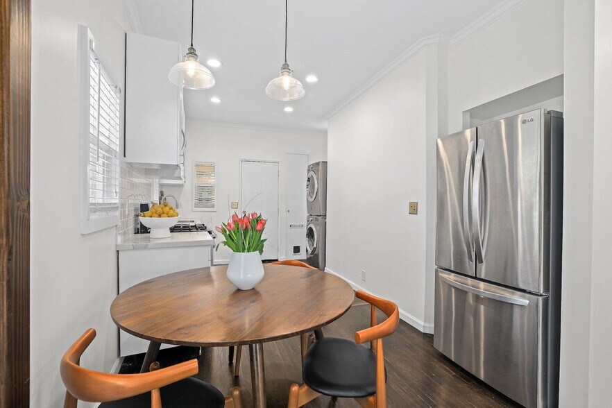 Building Photo - 249 Columbia Pl