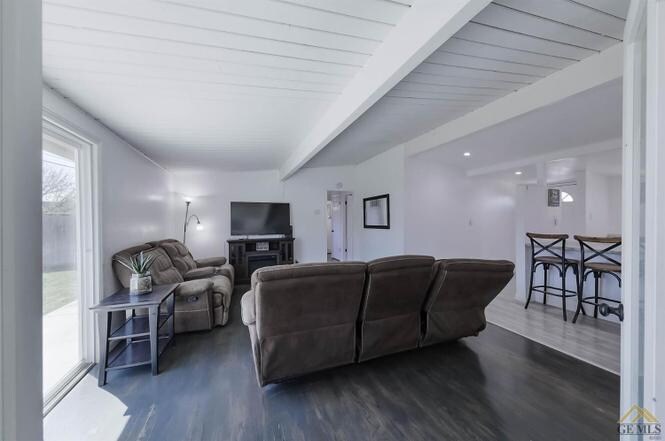 Building Photo - 132 Morrison St