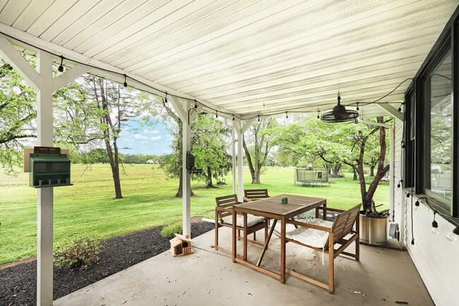 Building Photo - Beautiful Full Home in York