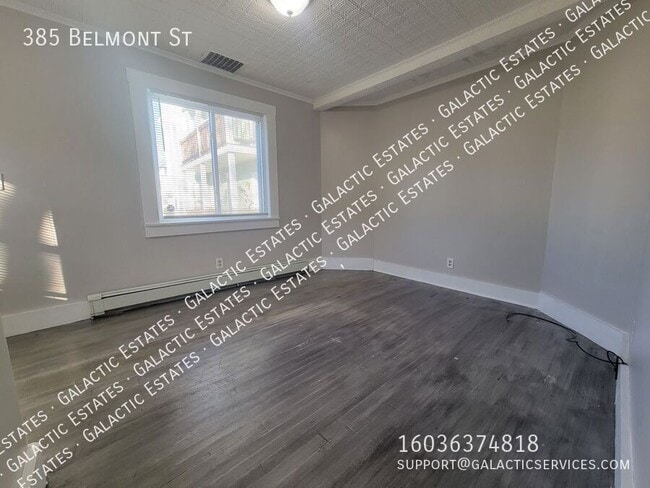 Building Photo - 385 Belmont St