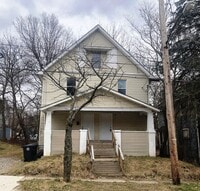 Building Photo - 1127 Victory St