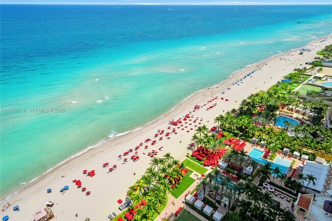 Building Photo - 17901 Collins Ave