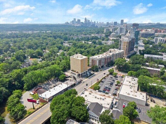 Building Photo - 2285 Peachtree Rd NE
