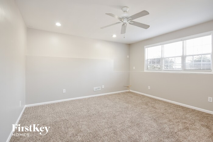 Building Photo - 206 Red Fox Ct