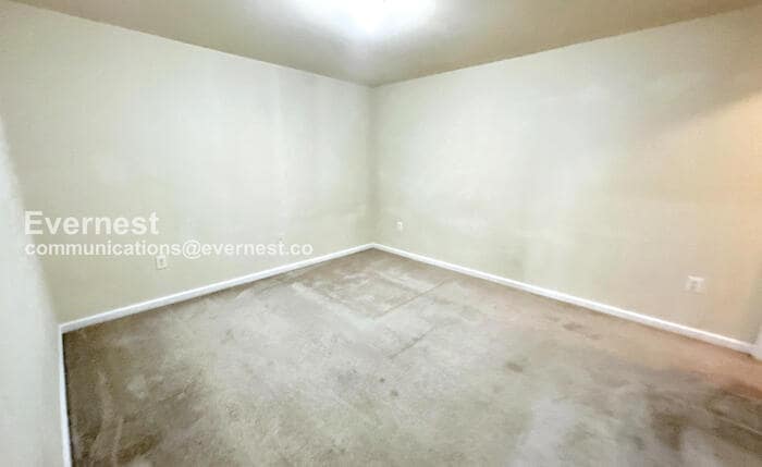 Building Photo - 115 Executive Cir