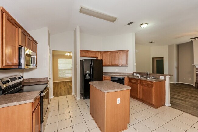 Building Photo - 1542 Reynolds St