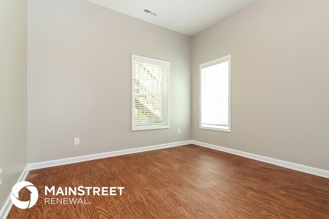 Building Photo - 1112 Delham Rd