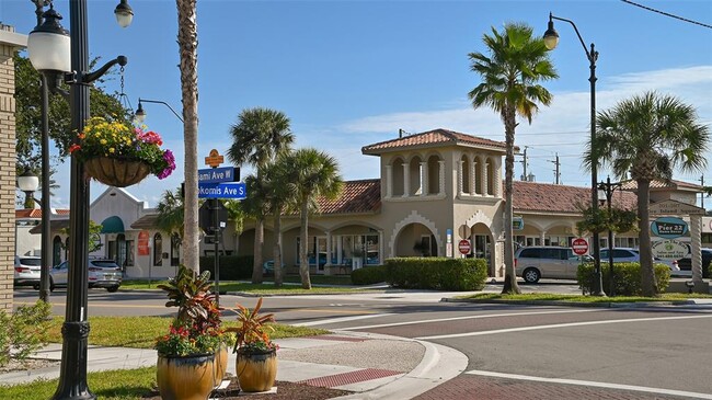 Building Photo - 210 Santa Maria St